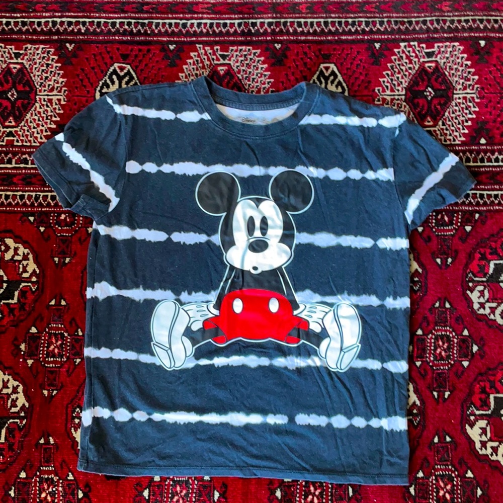 Super cute Disney tee